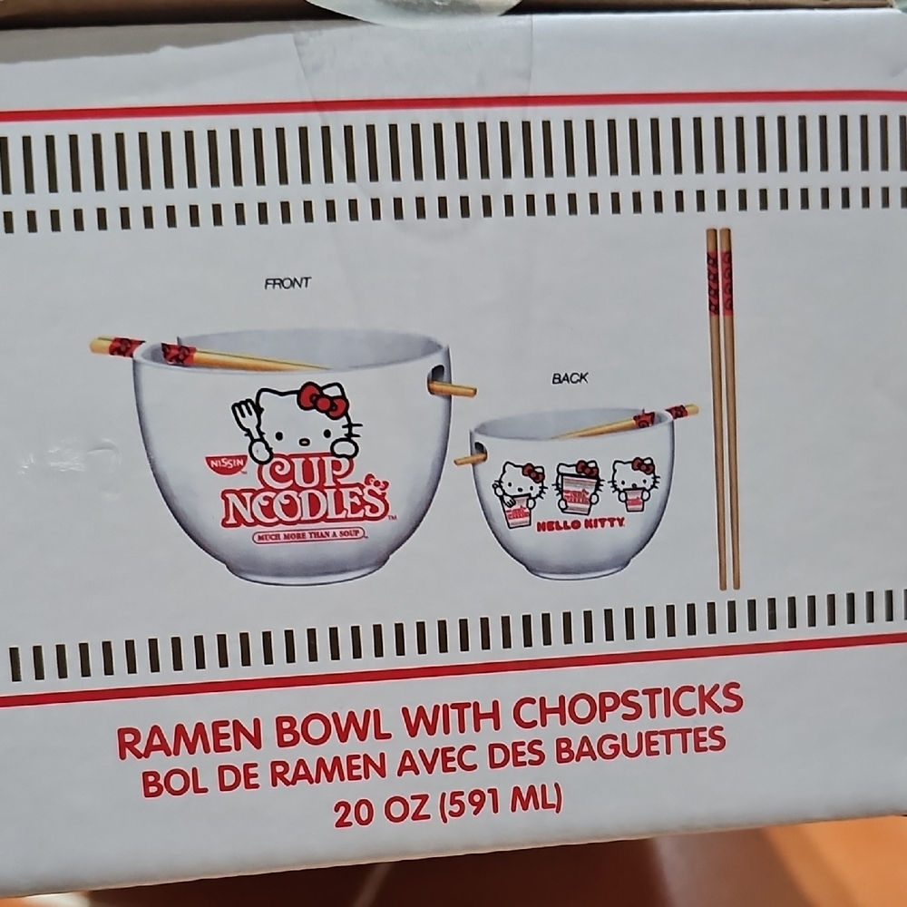 Hello Kitty White and Red Ramen Bowl Set
